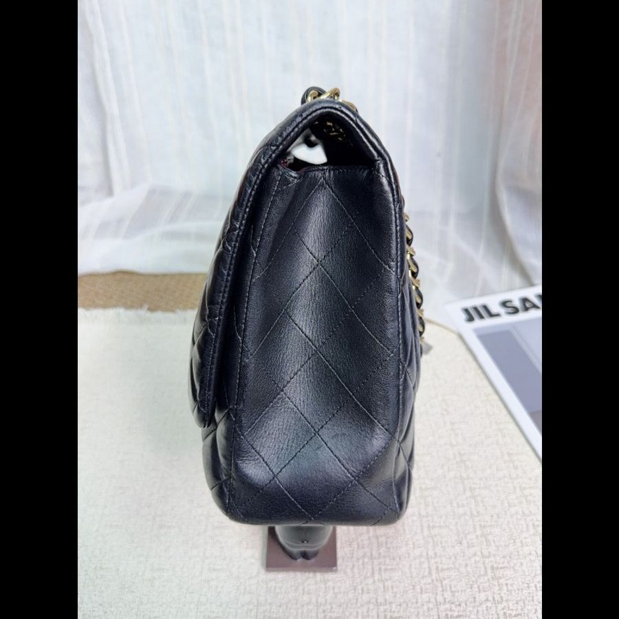 CHANEL CF Maxi 黑金羊皮口蓋包-2