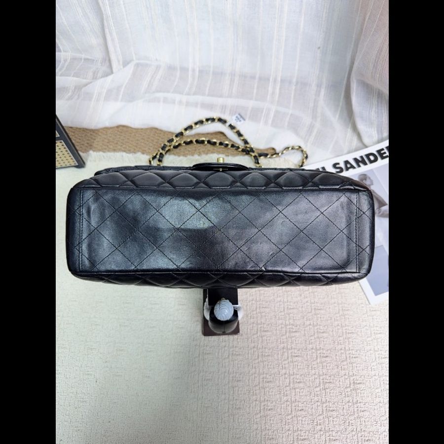 CHANEL CF Maxi 黑金羊皮口蓋包-4