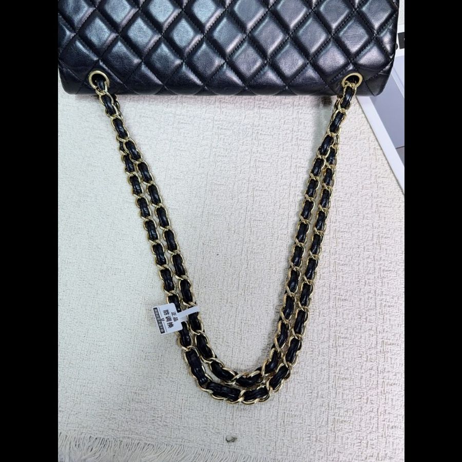 CHANEL CF Maxi 黑金羊皮口蓋包-10