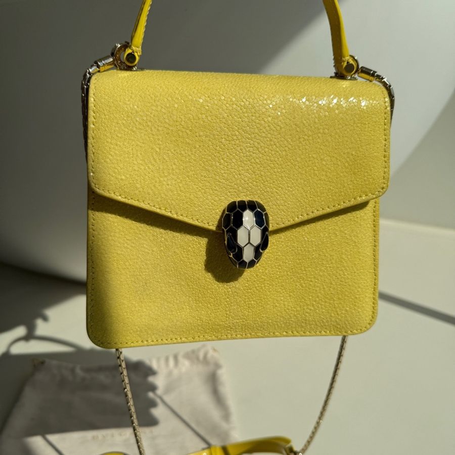 BVLGARI寶格麗 Serpenti Forever 黑色鍍金蛇首搭扣珍珠魚皮 牛皮 斜挎包手提包-1