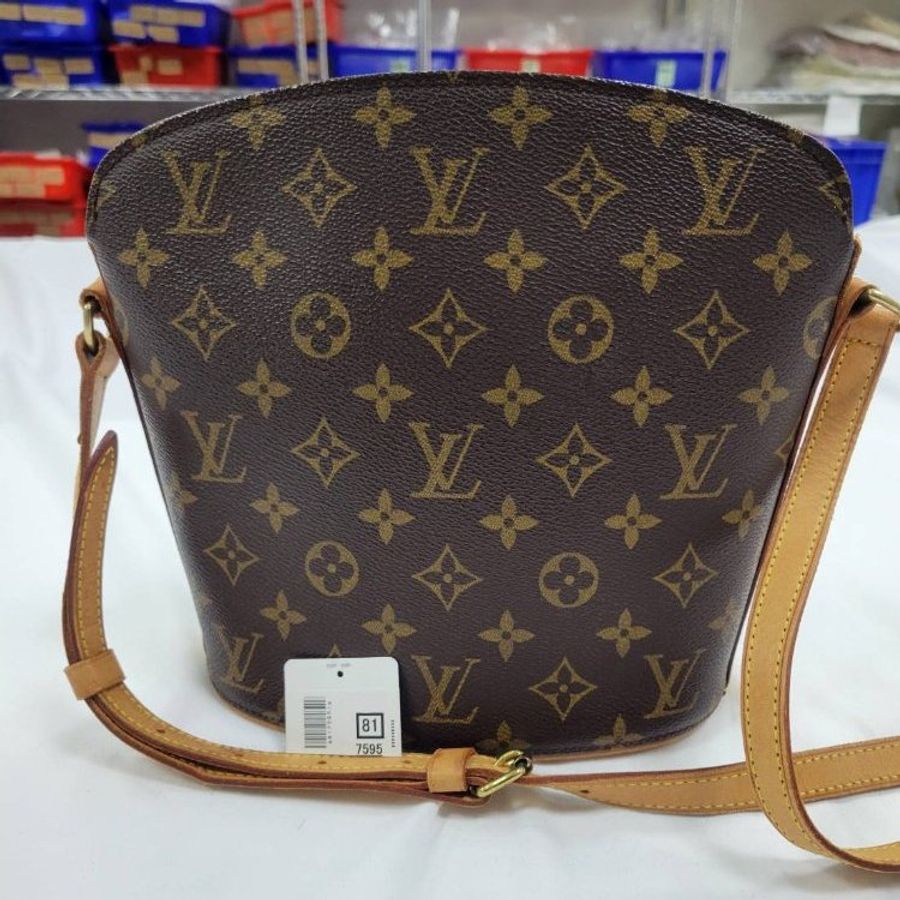 J018 LV 貝殼單肩包-14