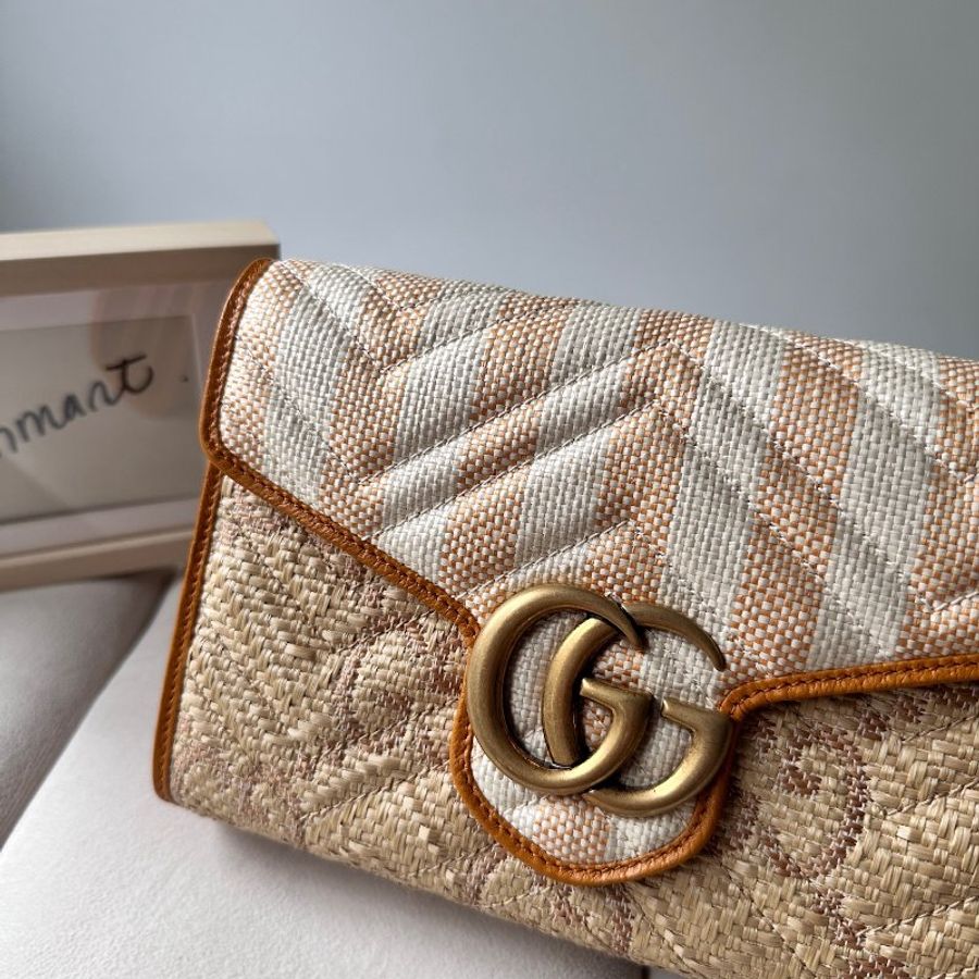 全新 GUCCI 拉菲草 GG Monogram Matelasse 肩背包 手拿包-1