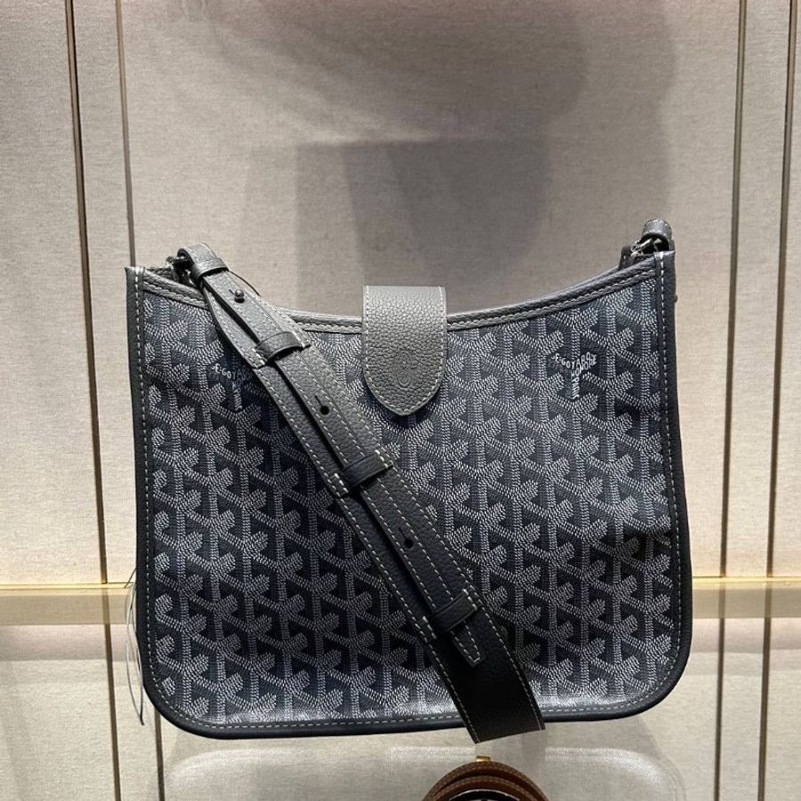 【現貨】Goyard 新款 Musette 灰色 斜背包 郵差包-6
