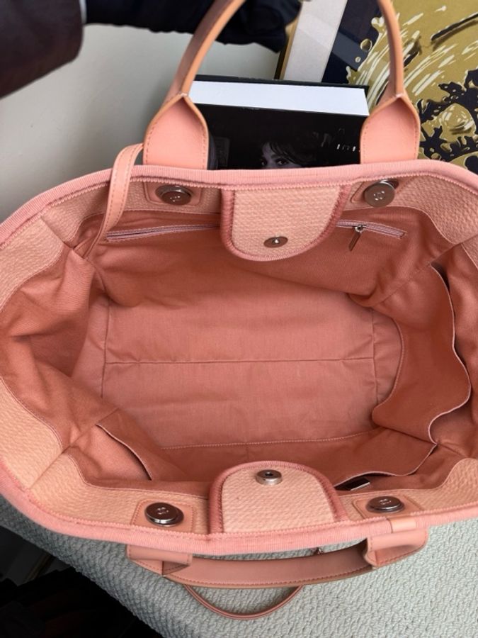 【近新閒置品】Chanel 香奈兒 22C桔粉色銀扣磁扣單肩沙灘包托特包購物袋 芯片款 實用時髦-3