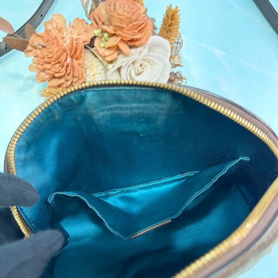 GUCCI GG Supreme帆布拉鍊貝殼包-6