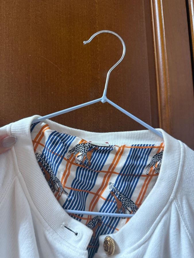 Gucci 外套 買好幾萬😭-6