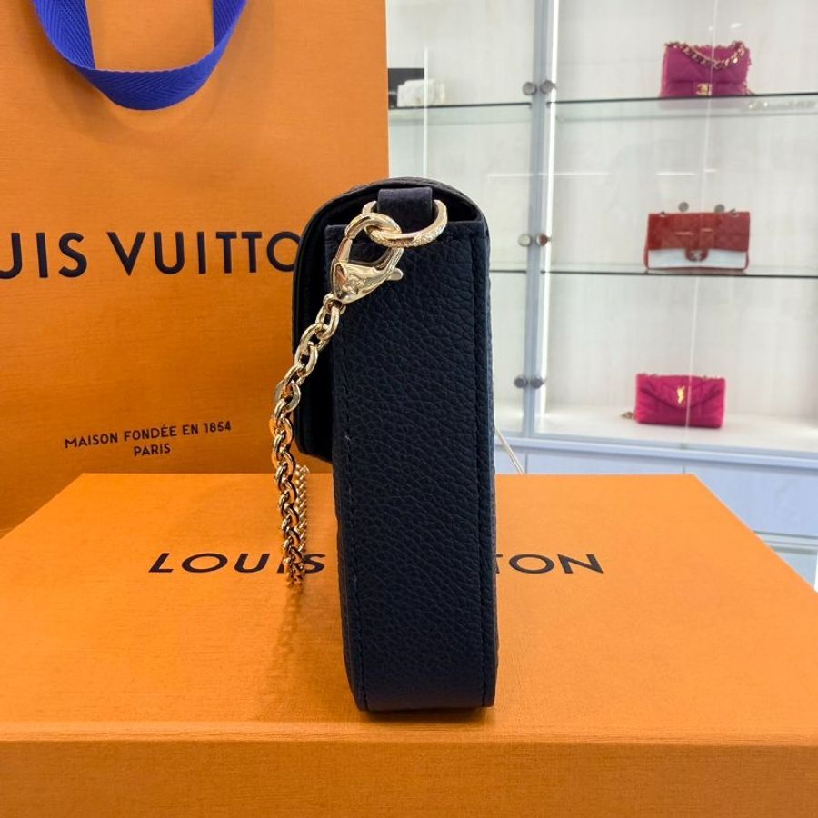 *SHIHNA名牌精品* LV M82477 經典壓花小牛皮 WOC-4