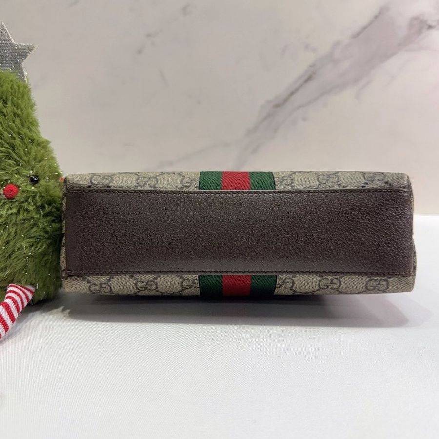 GUCCI GG Supreme拉鍊斜背貝殼包-8