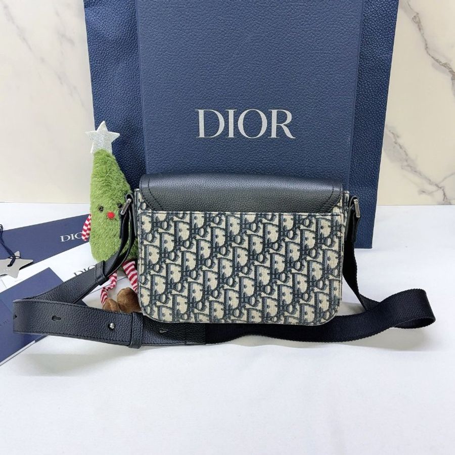 DIOR Oblique Saddle米黑翻蓋郵差包-1