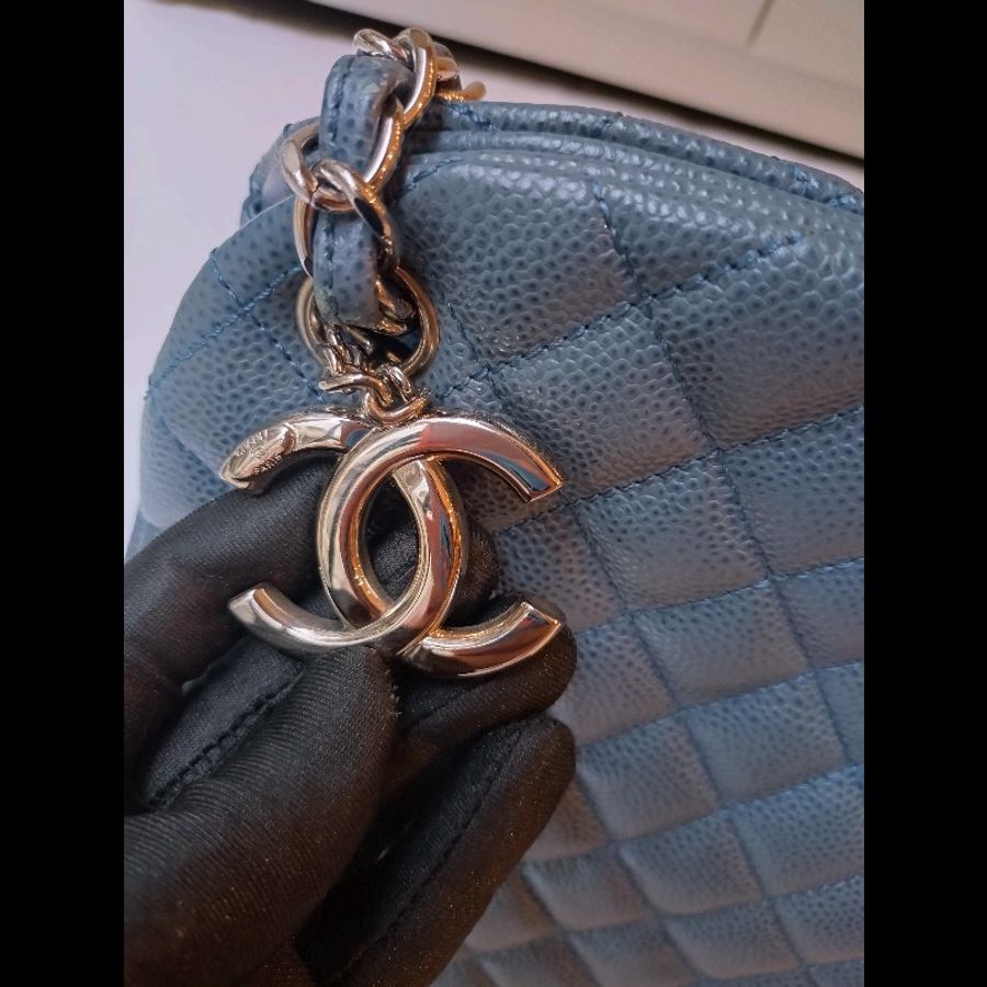 Chanel 銀鍊藍荔枝皮肩側仕女包-6