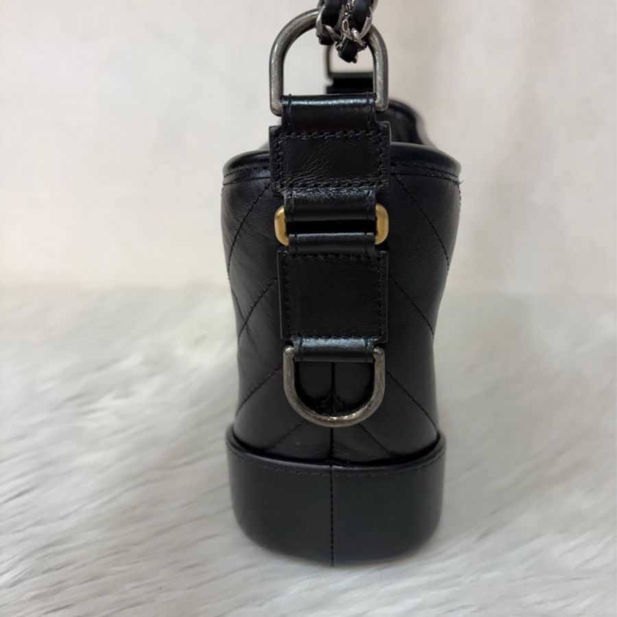 CHANEL A91810 gabrielle 小號山形紋流浪包｜ 斜背包 流浪包 斜挎包-2