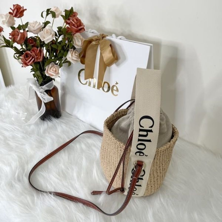 Chloé 素色草編束口圓筒包-5