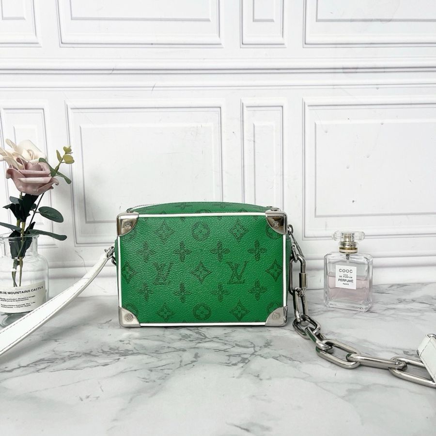 【威選精品】💚 LV Soft Trunk 限量秀款 綠色盒子包-8