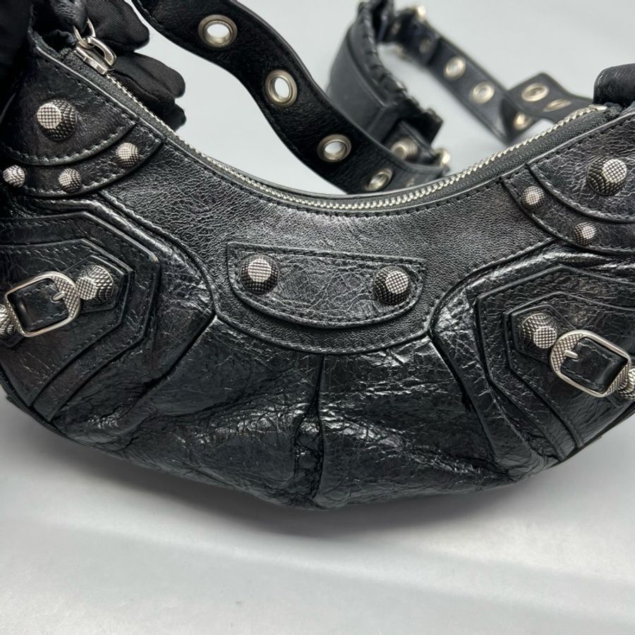 Balenciaga巴黎世家Le cagole月牙包藍黑色斜背包 銀扣-5