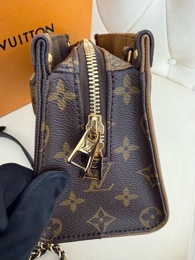 極新LV老花雙色OnTheGo East West Chain橫版斜背包M14236-9