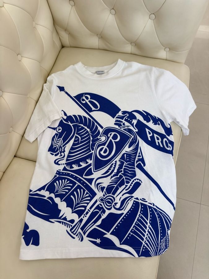 極新BURBERRY藍色滿版大戰馬白色T恤男版-0