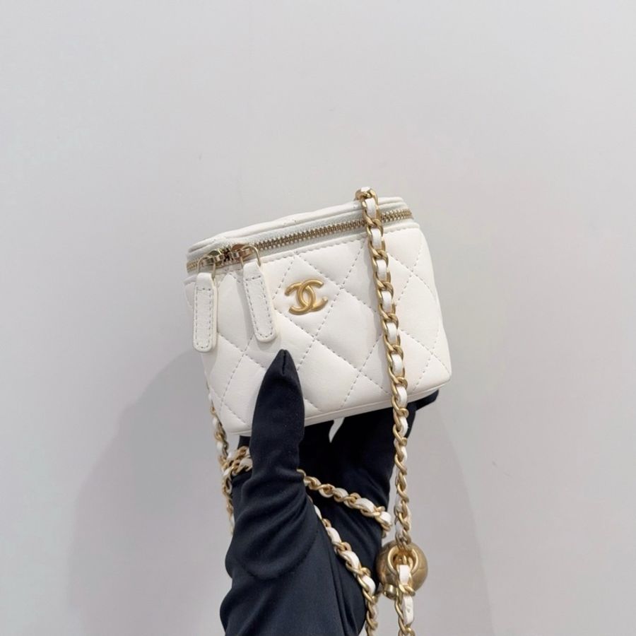 Chanel香奈兒 白色金扣菱格羊皮金球Mini迷你小盒子-6