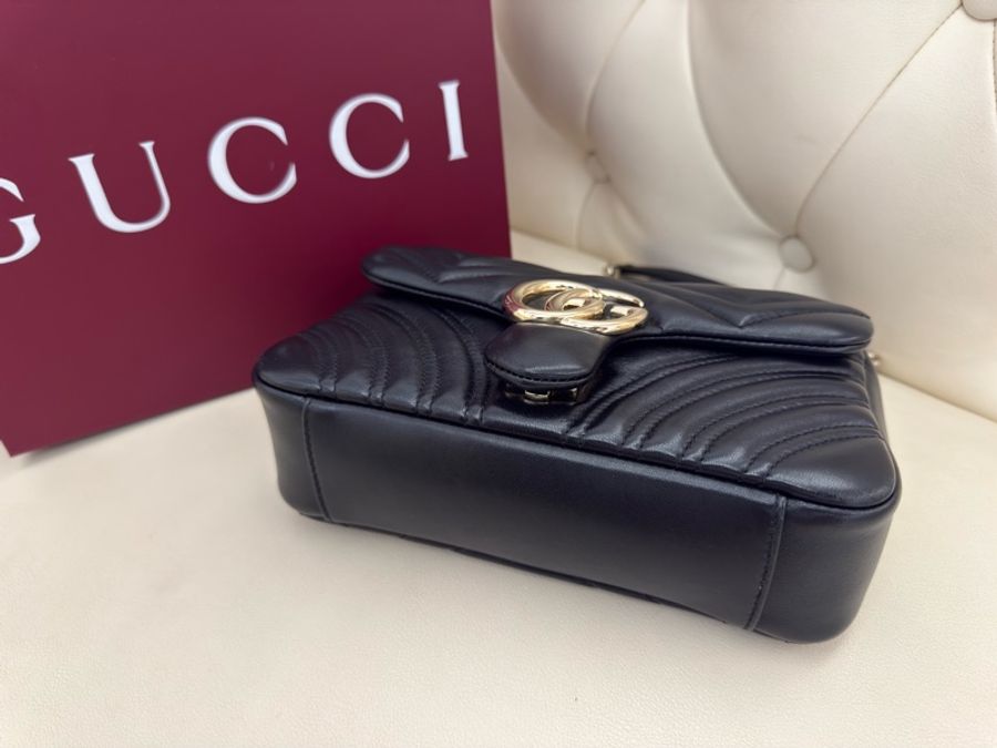 二手GUCCI 黑色亮金色 GG Marmont馬夢小牛皮金鏈肩背包837280-3