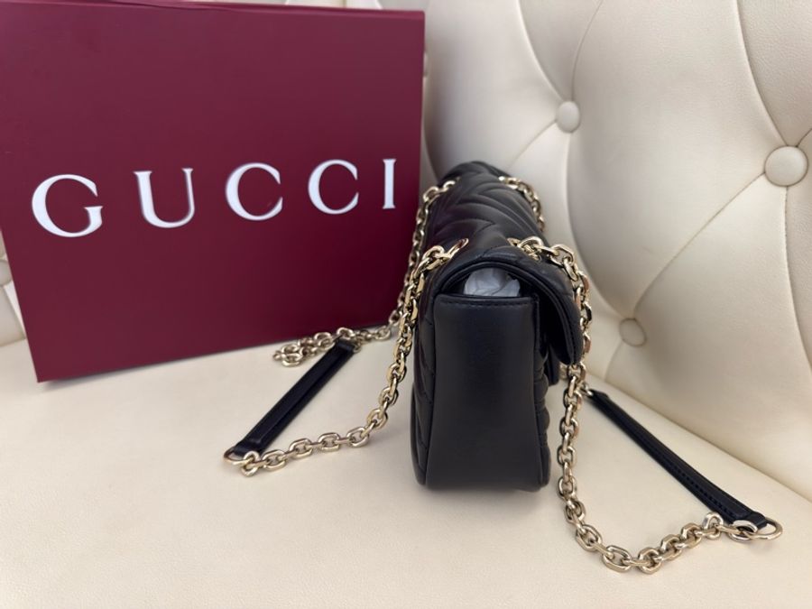 二手GUCCI 黑色亮金色 GG Marmont馬夢小牛皮金鏈肩背包837280-5
