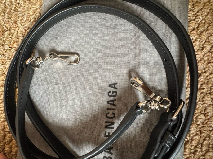 99新Balenciaga巴黎世家經典logo抽繩水桶包-8