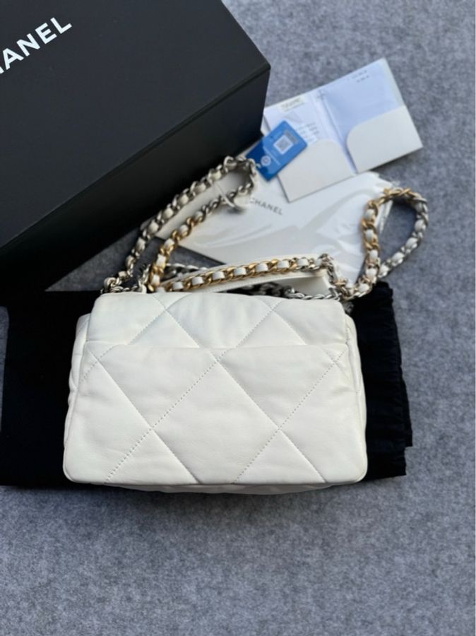 99新 原膜 Chanel 中號白色19bag 銀扣-1