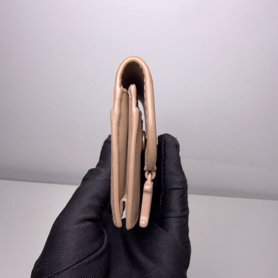 Dior迪奧馬鞍卡包，奶茶色，全皮材質，經典D扣磨砂設計，皮質細膩，20年編碼，-4