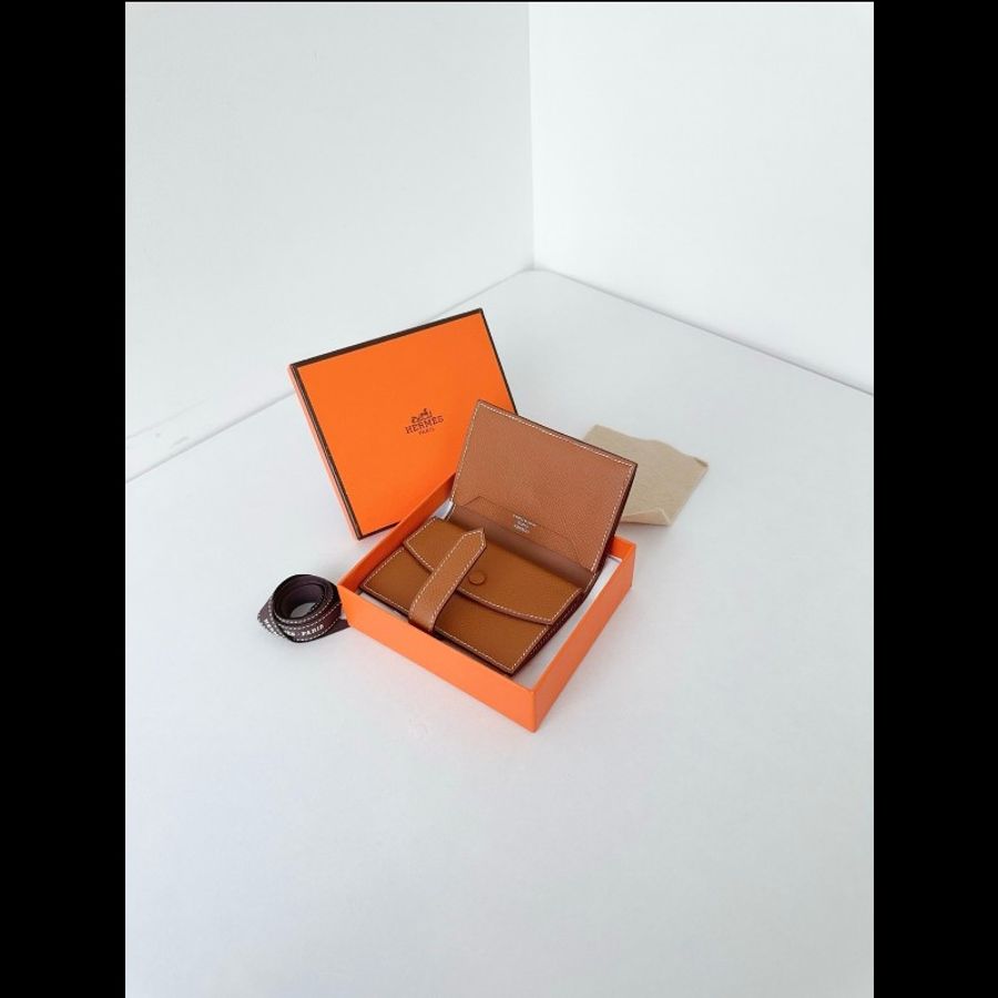 愛馬仕 Hermes bearn 短款 金棕銀扣 B刻 零錢包/卡包/錢99新
尺寸：10.5*6.5*1.5
ORX-0