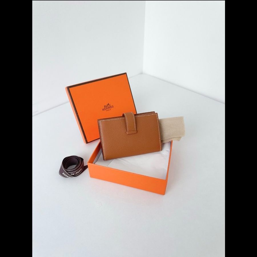 愛馬仕 Hermes bearn 短款 金棕銀扣 B刻 零錢包/卡包/錢99新
尺寸：10.5*6.5*1.5
ORX-6