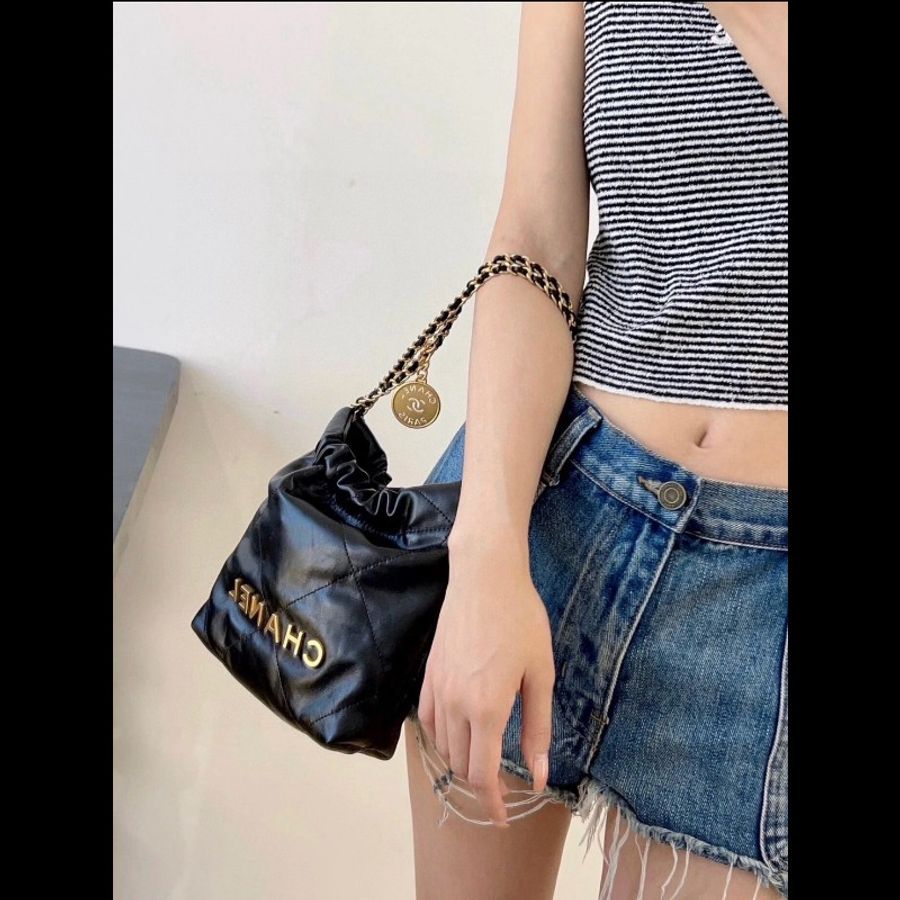 Chanel 香奈兒 24a限量特別款⭐️黑金mini Bag珍珠鏈迷你垃圾袋 牛皮99新芯片 
IPRX-0