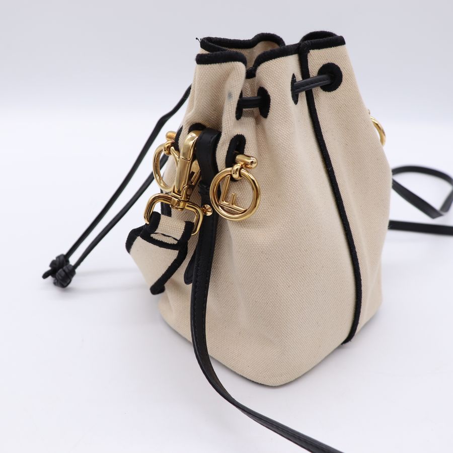 FENDI Mon Tresor 白色迷你水桶包-5