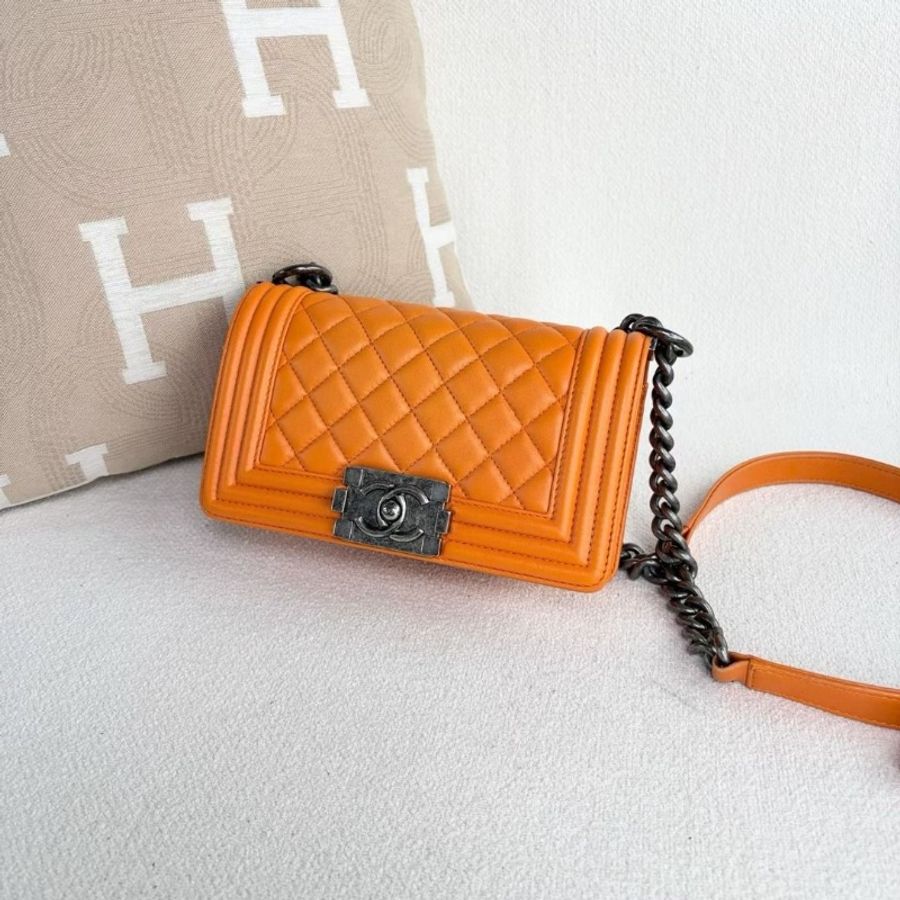 Chanel Leboy小號 黃色銀扣 羊皮 20*13*6.5 9新 配件塵袋-3