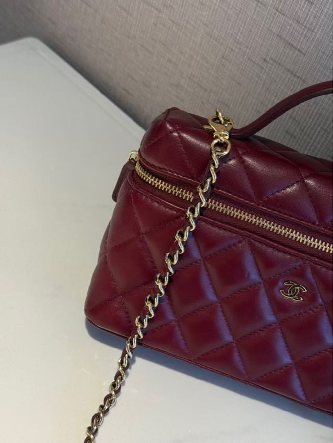 Chanel香奈兒新年紅盒子包，羊皮菱格紋，金色五金.。-4
