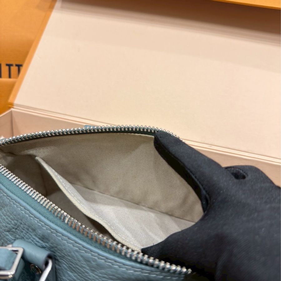 摩登紳士風🈶購證💎Lv路易威登霧霾青藍全牛皮keepall25保齡球包手提單肩斜挎包-16