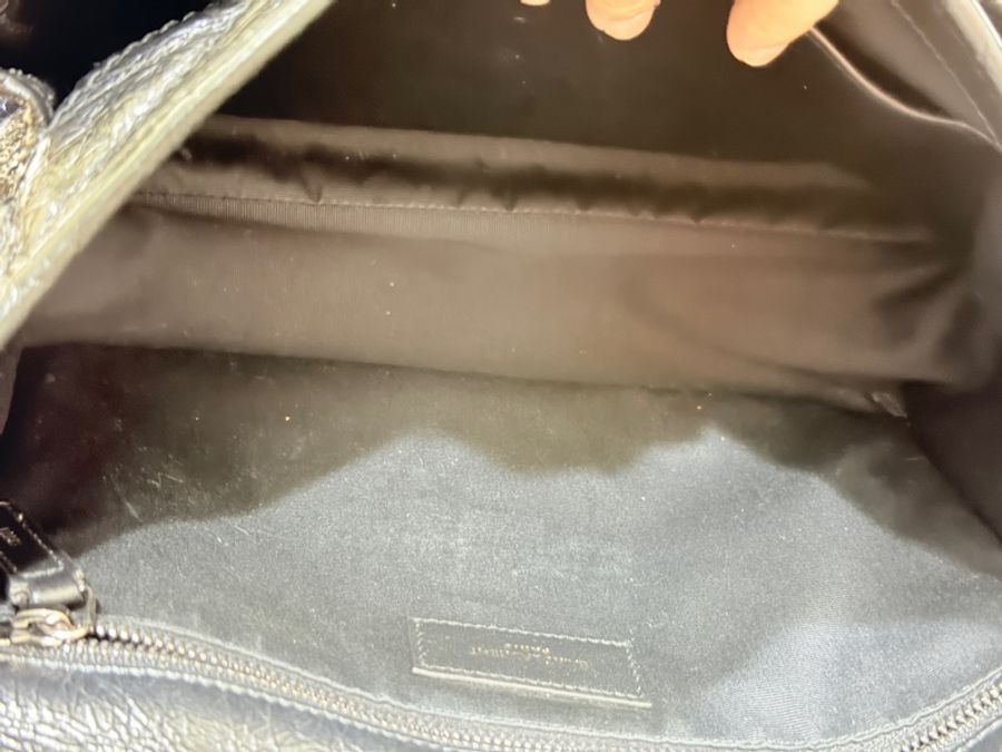 櫃上104,400🔥YSL好用 好看 好揹的百搭神包 黑色Niki🖤中號28cm最紅尺寸-13