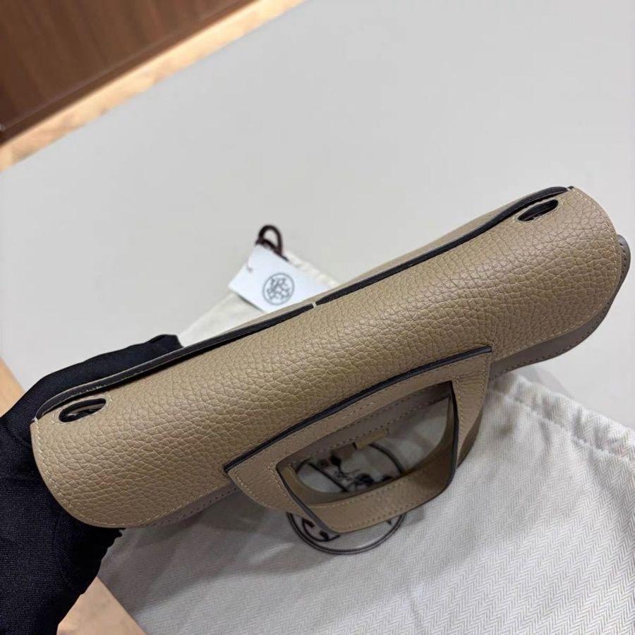 Hermes Halzan 25
Trench x Etoupe 拼色-2
