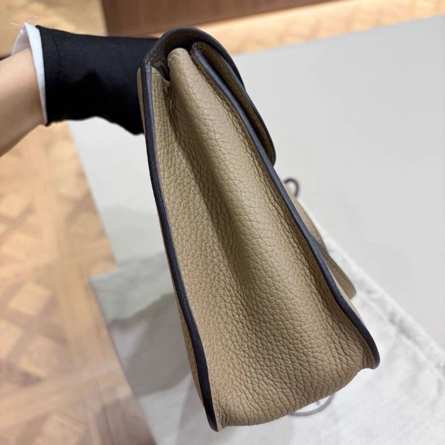 Hermes Halzan 25
Trench x Etoupe 拼色-3