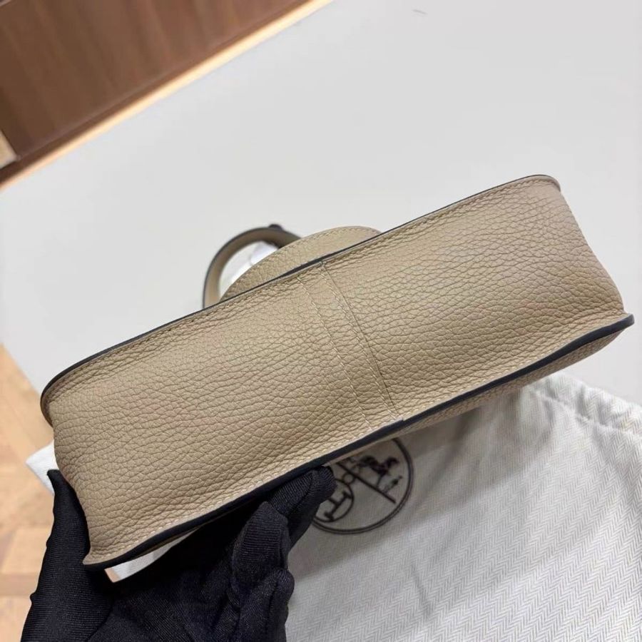 Hermes Halzan 25
Trench x Etoupe 拼色-8