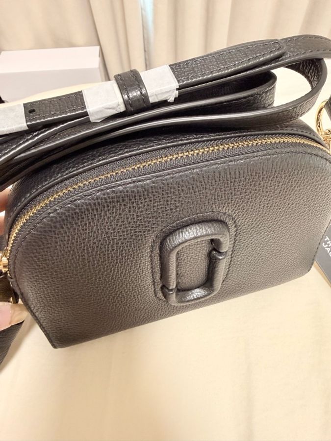 Marc Jacobs The Shutter Crossbody流蘇半月包-1