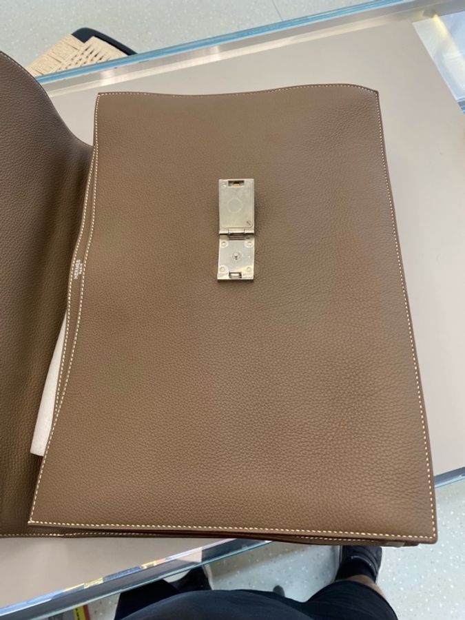 Hermes/愛馬仕  Sac a Depeche 手提公文包 大象灰 銀扣 框Q togo皮 皮牌鑰匙  附件塵袋-16
