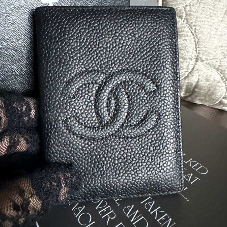 香奈兒Chanel  古董 絕版 黑色魚子醬 牛皮短夾 荔枝牛皮 黑色皮革 卡夾 chanel black caviar card holder-2