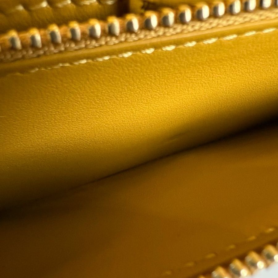 BURBERRY 黃皮革白字WOC包-10