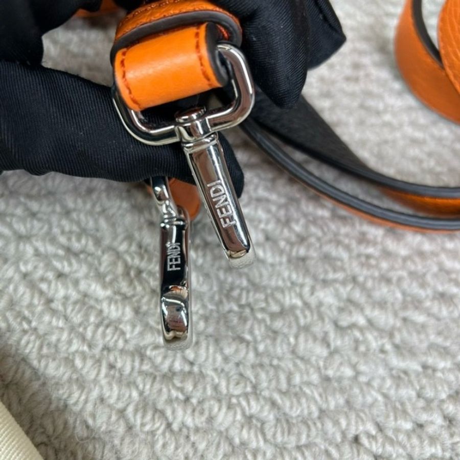 FENDI 橘色荔枝紋翻蓋包-8