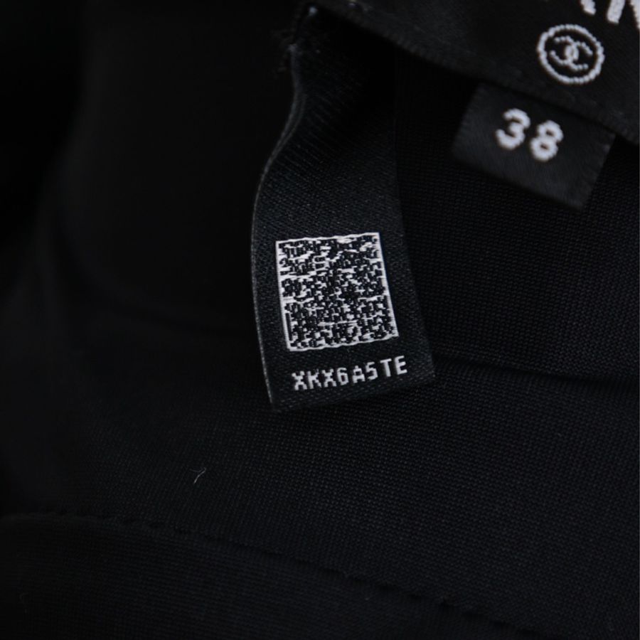 Chanel 26C邮轮系列黑色钻扣连体泳衣-17