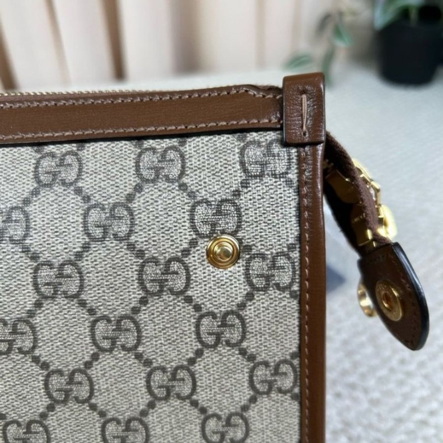 Gucci古馳復古棕色老花拼焦糖色郵差包-23
