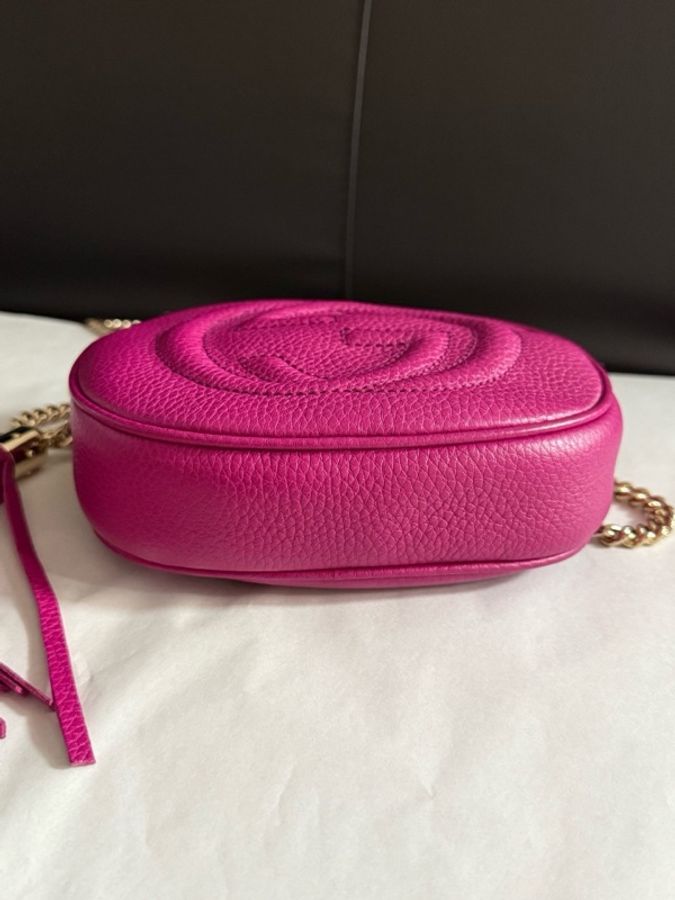 Gucci古馳  玫粉色大雙Glogo斜挎包相機包郵差包  尺寸：長 18 x 寬 5 x 高 15 cm。-5