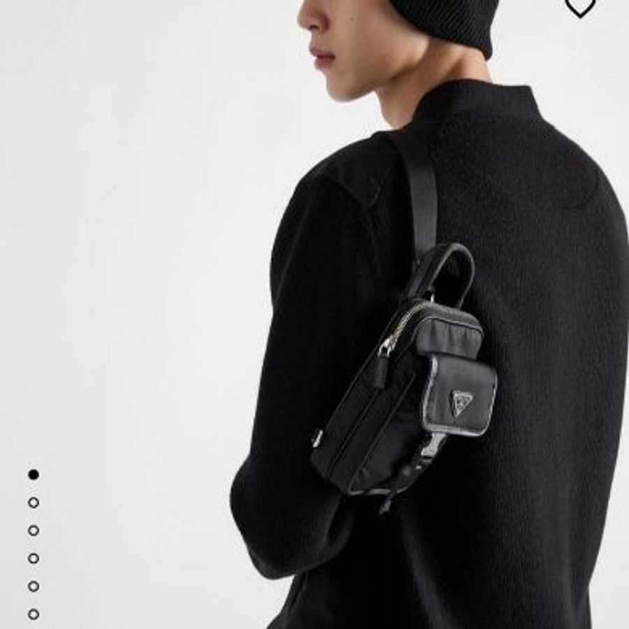 💎Han's house精品服飾💎Prada 防水 尼龍 側背包 義大利製 原價53000-4