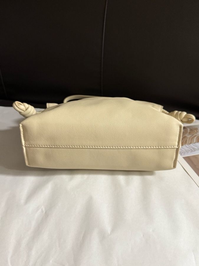 99新 LOEWE羅意威 白色牛皮Flamenco福袋單肩斜挎包手拿包 米白色 有肩帶-5