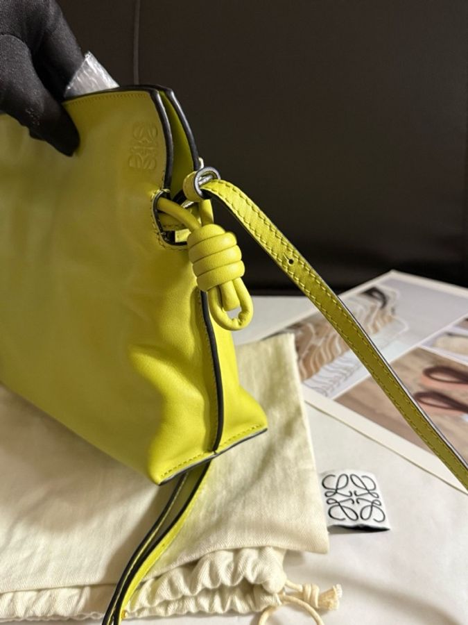 99新 LOEWE羅意威  檸檬黃Flamenco 福袋手拿單肩斜挎包 有肩帶可以拆卸-3