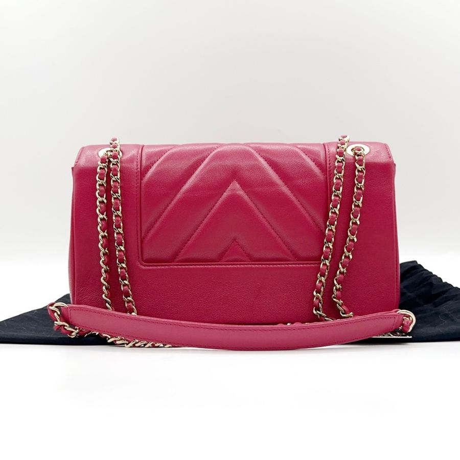 Chanel 香奈兒紅色琺瑯扣cf口蓋包 尺寸：25*14cm98新-1