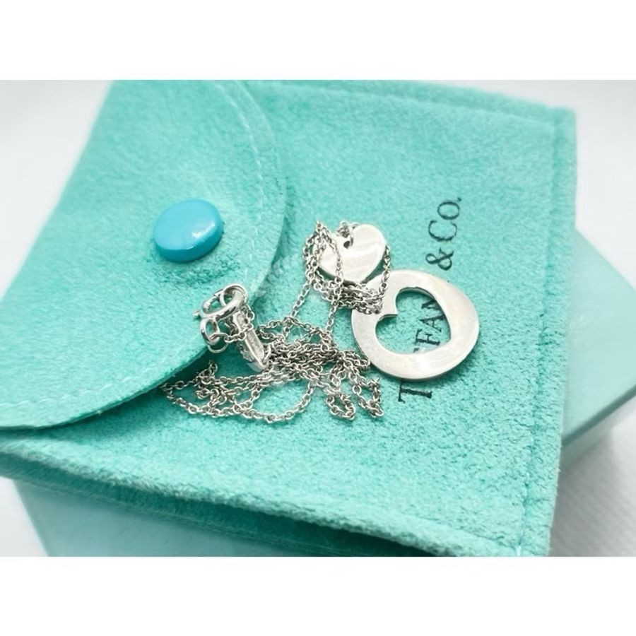 ~~趴趴小舖~~極新正品Tiffany &Co  Stencil Heart & Circle圓弧形簍空雙愛心項鍊(配件齊全)2606261457-4